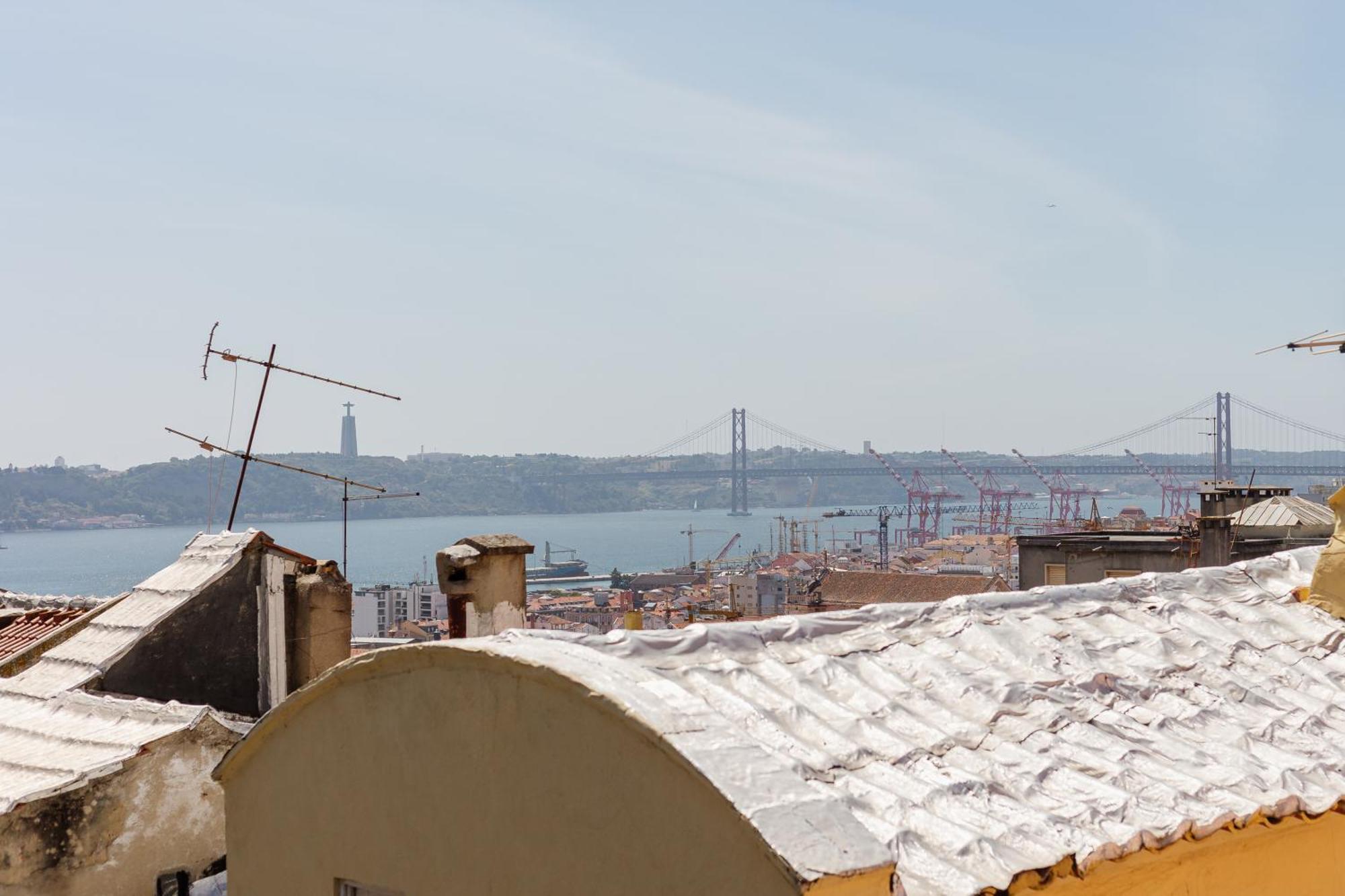 דירות ליסבון Amazing Tailor Made Penthouse With A View מראה חיצוני תמונה
